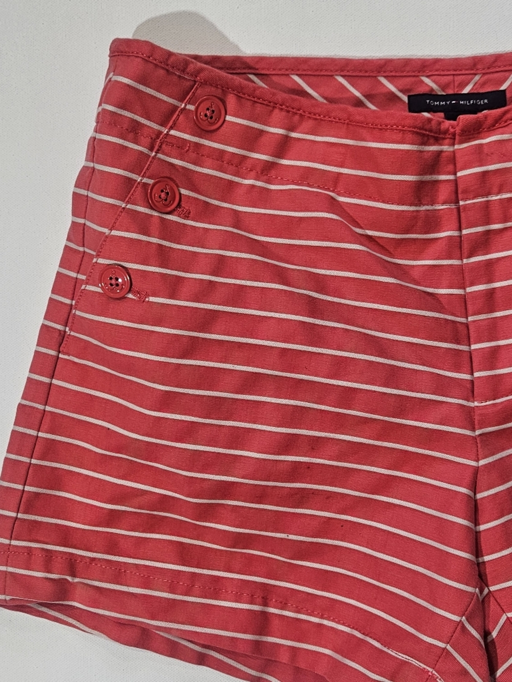 Tommy Hilfiger Shorts Womens Size 6 Coral Pink White Stripe Preppy Nautical - Picture 2 of 4